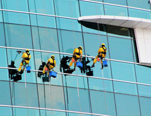 lavado de fachadas en vidrio en bogota